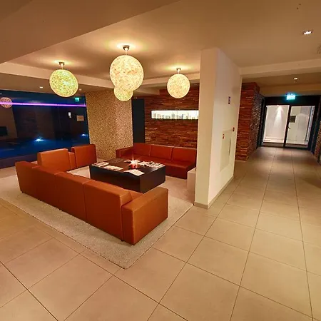 Szálloda Leonardo Royal Promenade 4*