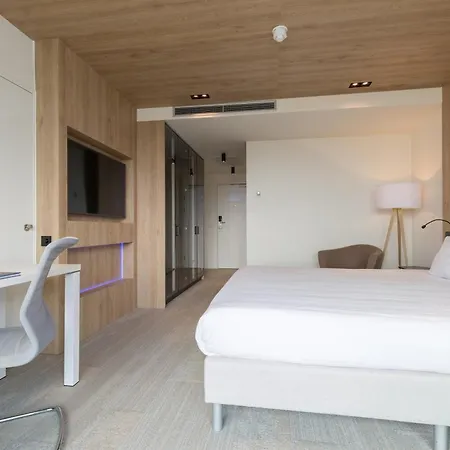 Leonardo Royal Promenade 4* Hága