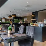 Hotel Leonardo Royal Promenade 4*