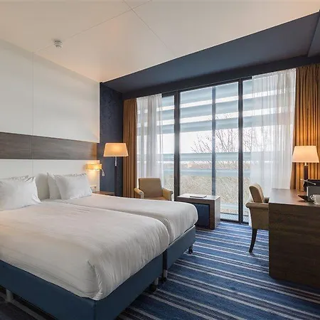 Leonardo Royal Promenade 4*