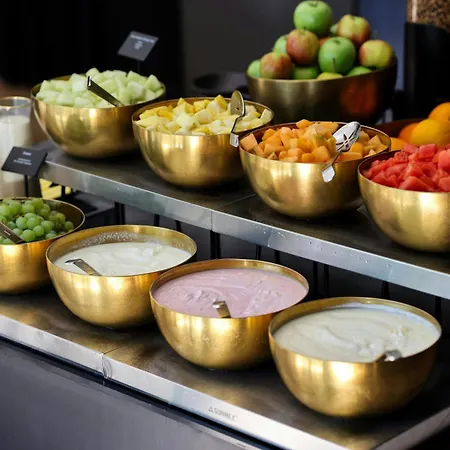 Szálloda Leonardo Royal Promenade 4*