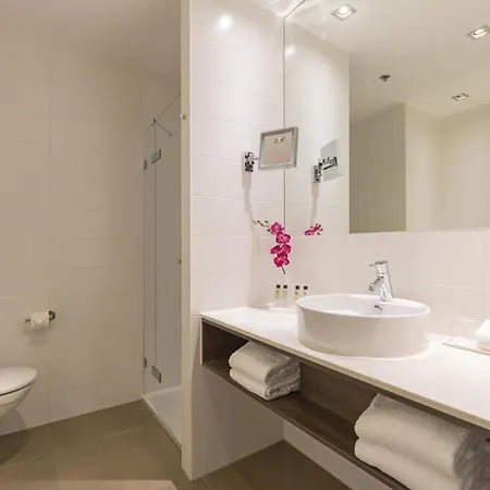 Leonardo Royal Promenade Hotel 4*