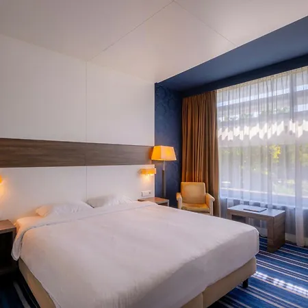Leonardo Royal Promenade Hotel 4*