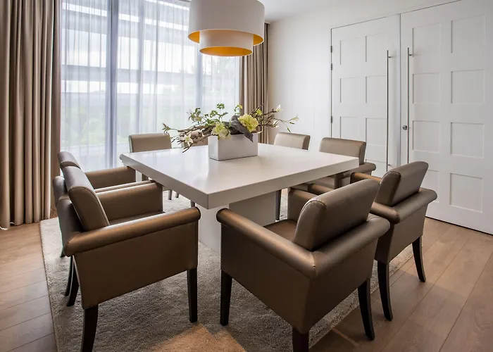 Hotel Leonardo Royal Promenade 4*