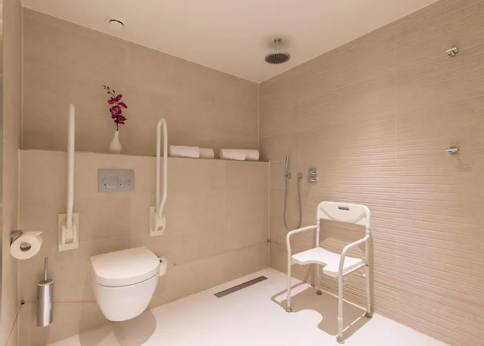 Leonardo Royal Promenade