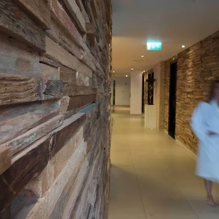 Leonardo Royal Promenade 4*