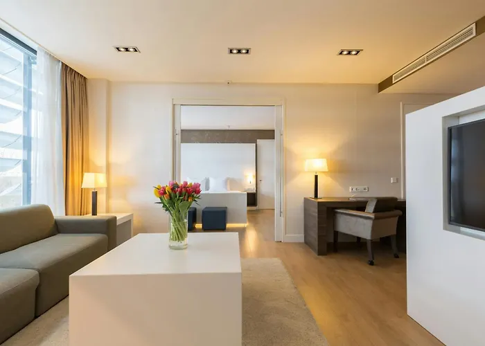 Otel Leonardo Royal Promenade 4*